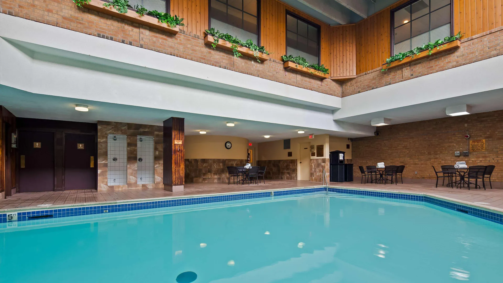 Best Western Plus Toronto Airport Hotel Mississauga 3*,