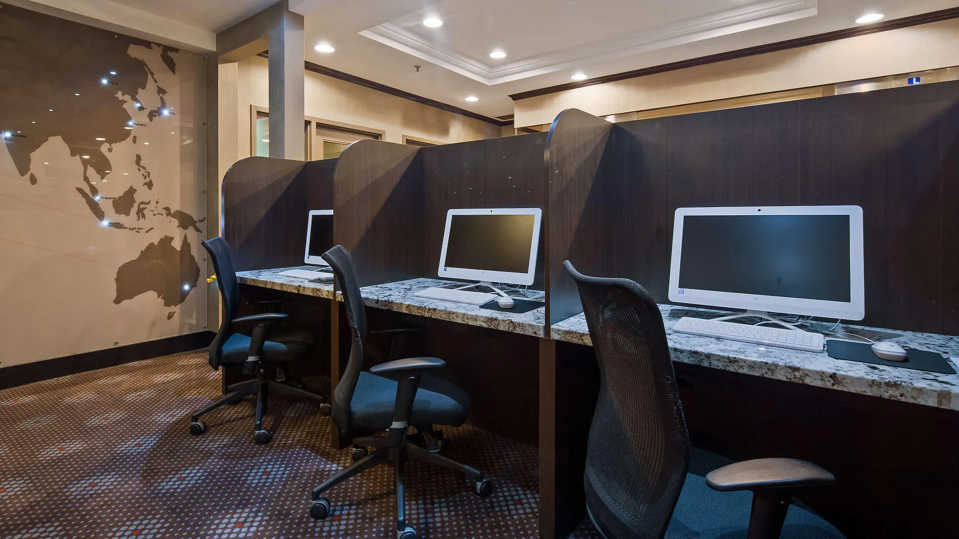 Best Western Plus Toronto Airport Hotel Mississauga