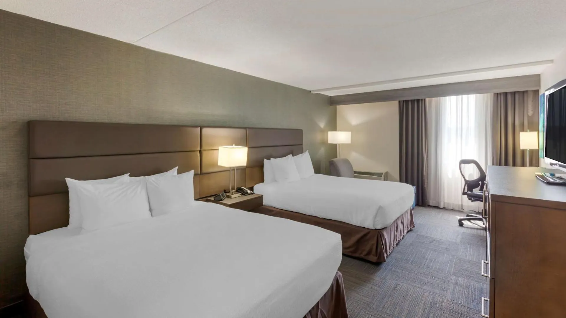 Best Western Plus Toronto Airport Hotel Mississauga