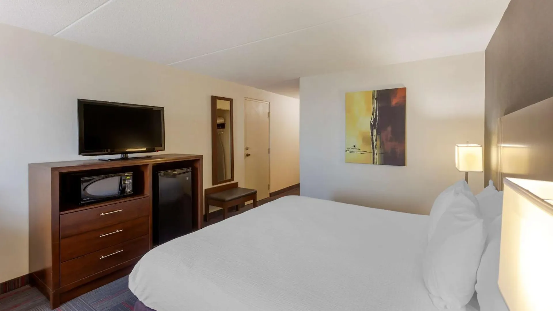 Best Western Plus Toronto Airport Hotel Mississauga