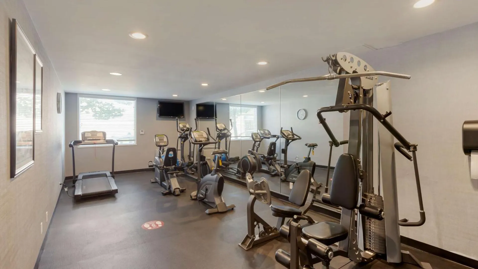 Best Western Plus Toronto Airport Hotel Mississauga