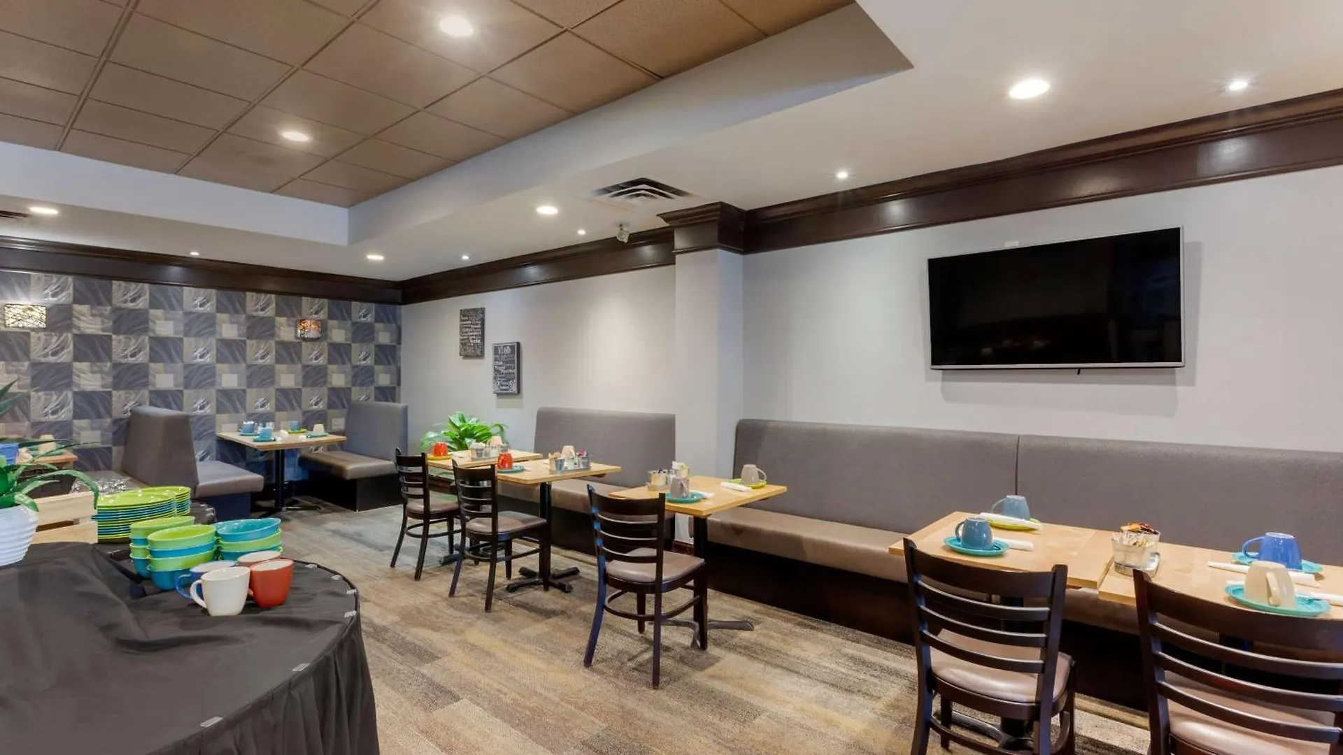 Best Western Plus Toronto Airport Hotel Mississauga