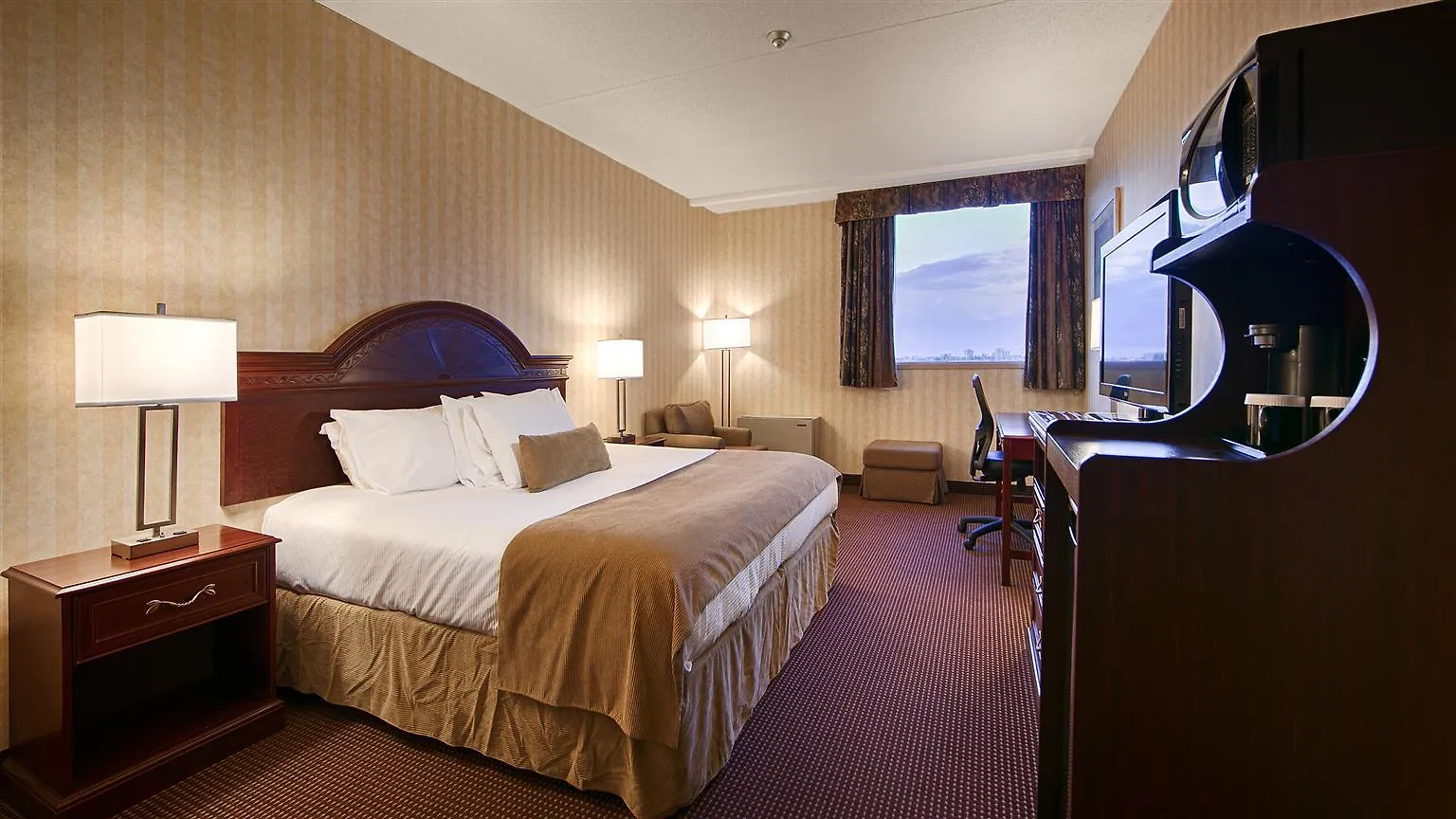 Best Western Plus Toronto Airport Hotel Mississauga