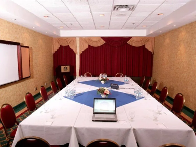 ***  Best Western Plus Toronto Airport Hotel Mississauga Canada