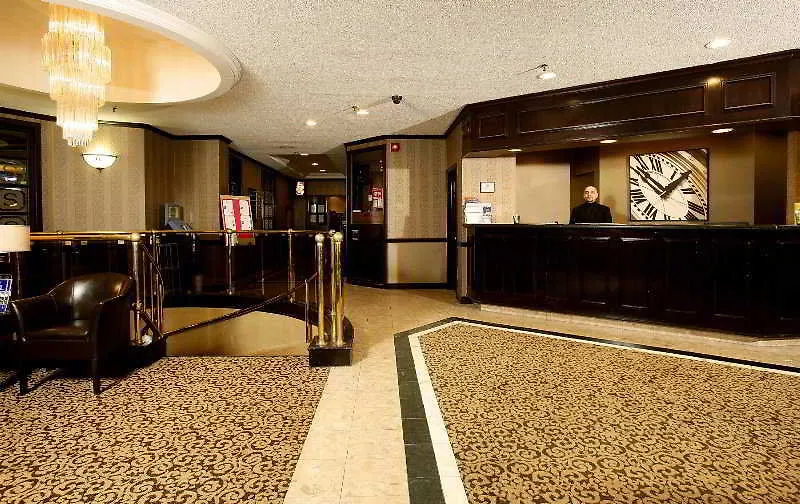 Best Western Plus Toronto Airport Hotel Mississauga 3*,