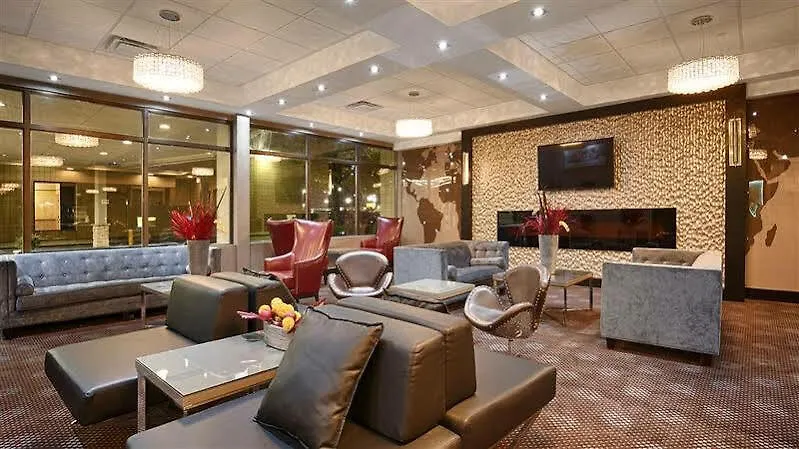 Best Western Plus Toronto Airport Hotel Mississauga 3*,